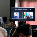 Ketua LLDIKTI Wilayah VII Jawa Timur saat memberikan arahan melalui zoom meeting (Foto: Humas Unusida)